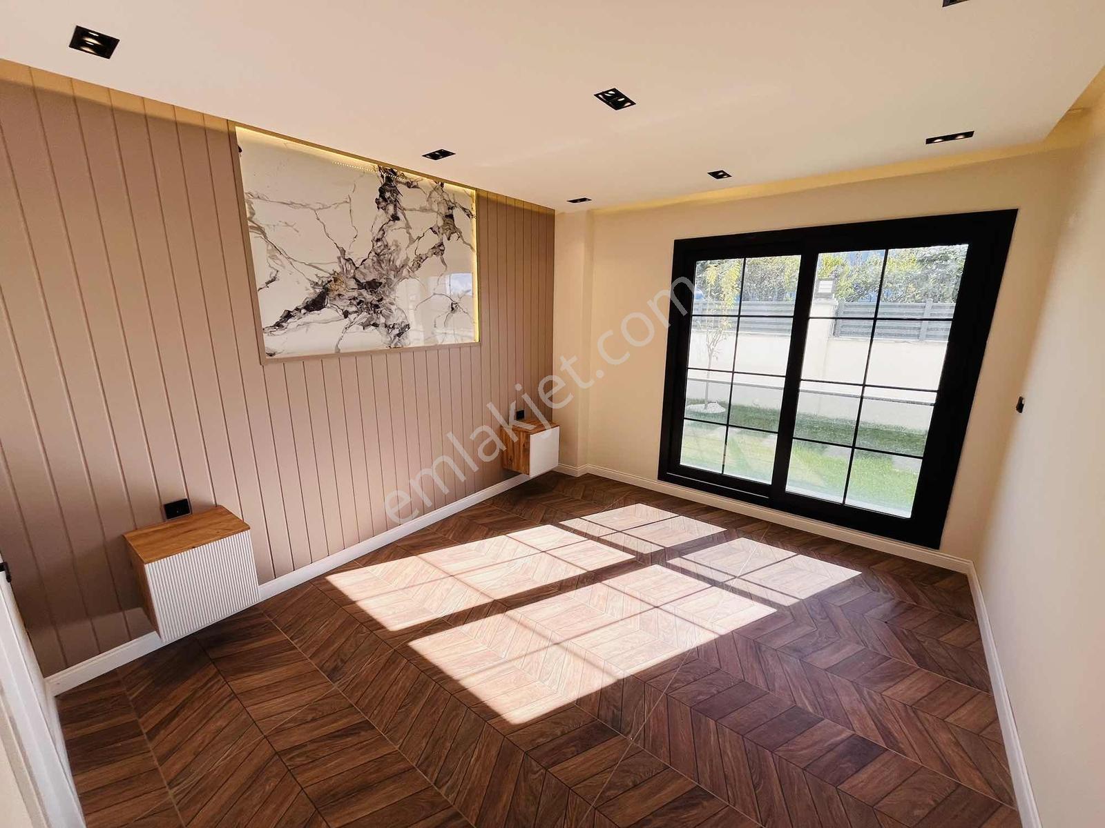 Re/max Kıyı Dan Satılık Havuzlu Müstakil Alt Yapılı Villa — fotoğraf 14