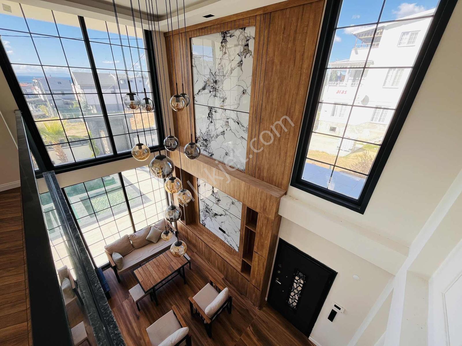 Re/max Kıyı Dan Satılık Havuzlu Müstakil Alt Yapılı Villa — fotoğraf 20