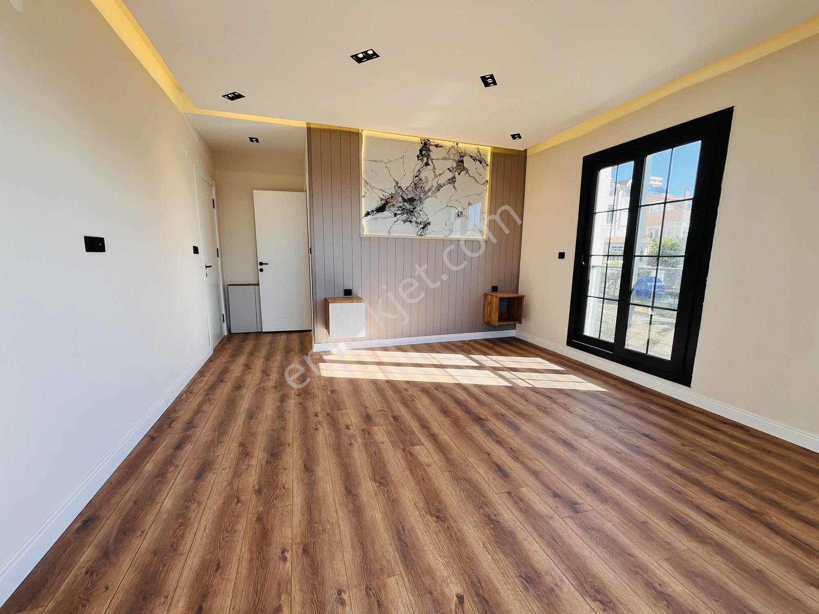 Re/max Kıyı Dan Satılık Havuzlu Müstakil Alt Yapılı Villa — fotoğraf 24