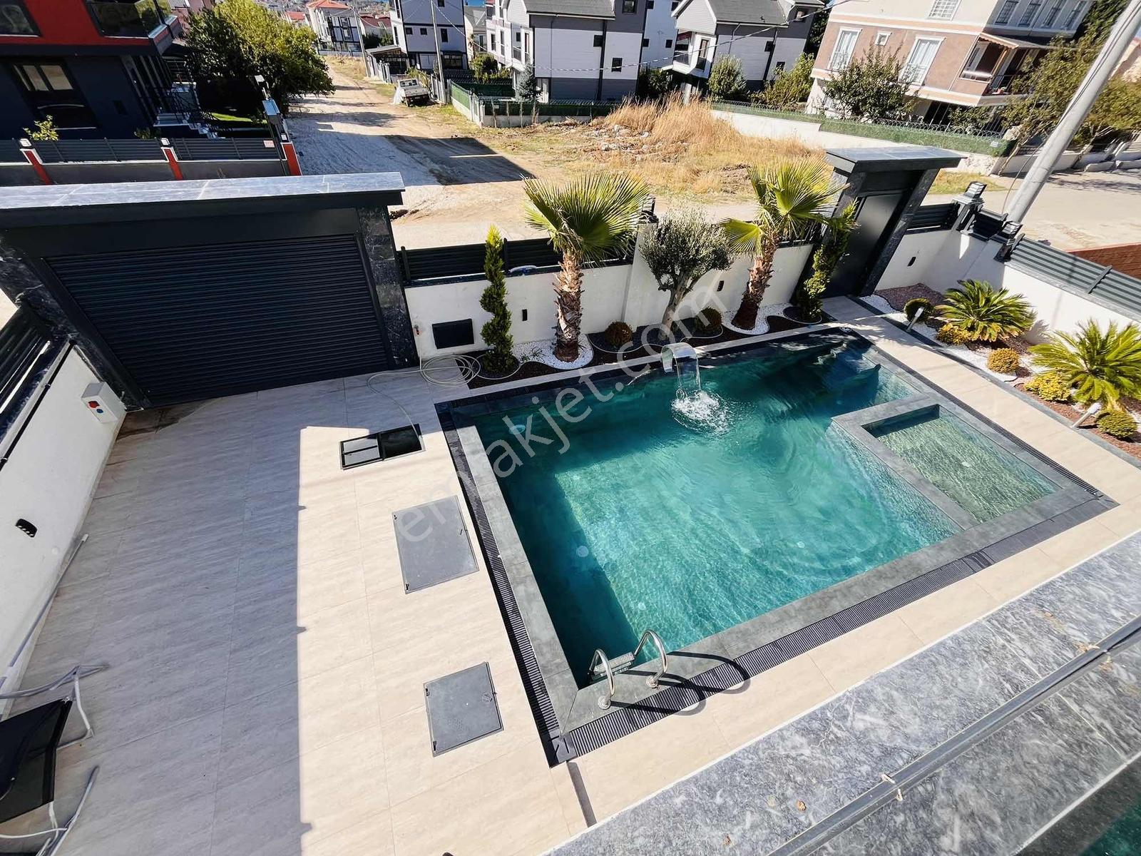 Re/max Kıyı Dan Satılık Havuzlu Müstakil Alt Yapılı Villa — fotoğraf 25