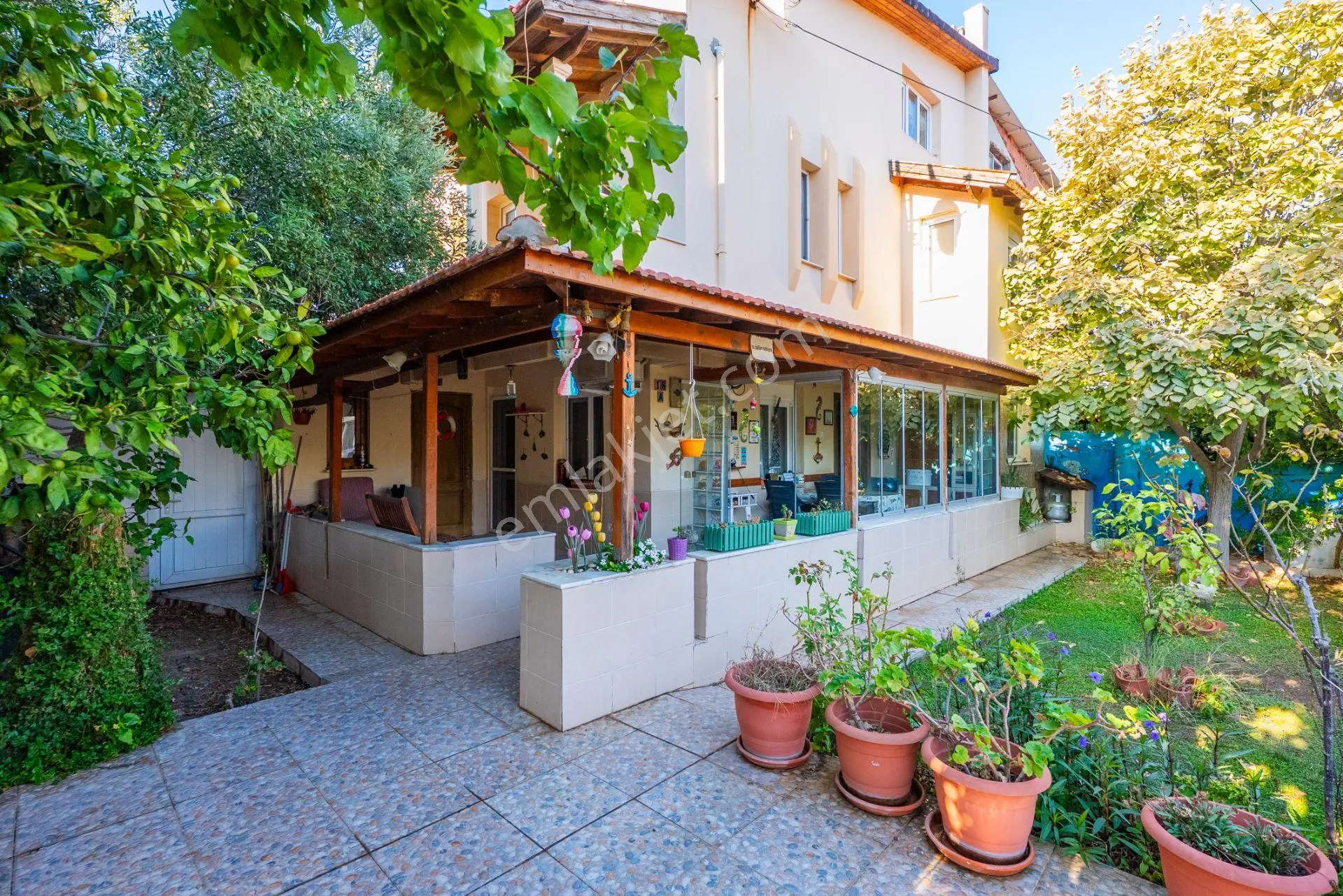 Urla Çeşmealtında Denize 200 Metre Satılık Bahçeli 5+1 Villa — fotoğraf 5