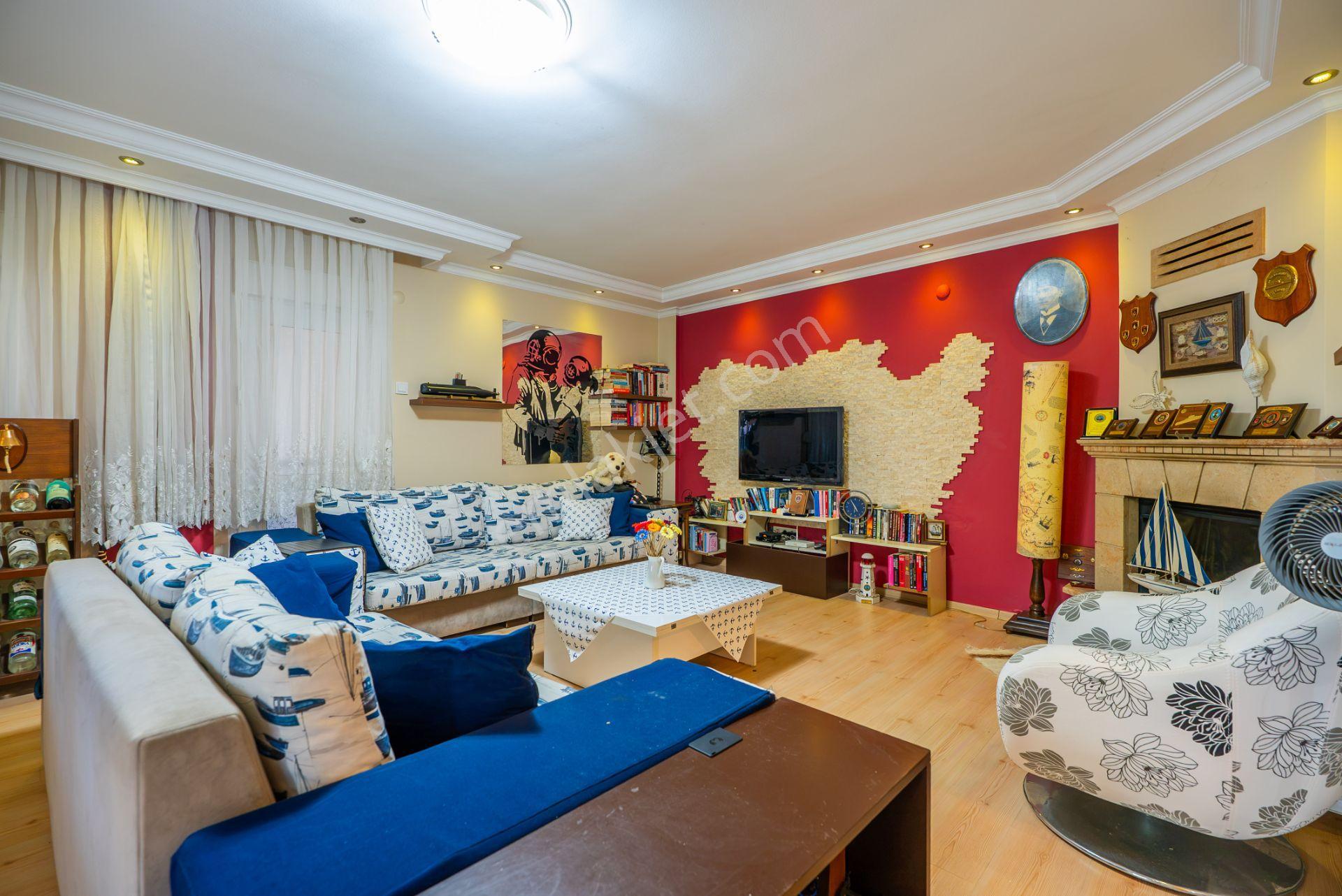 Urla Çeşmealtında Denize 200 Metre Satılık Bahçeli 5+1 Villa — fotoğraf 10