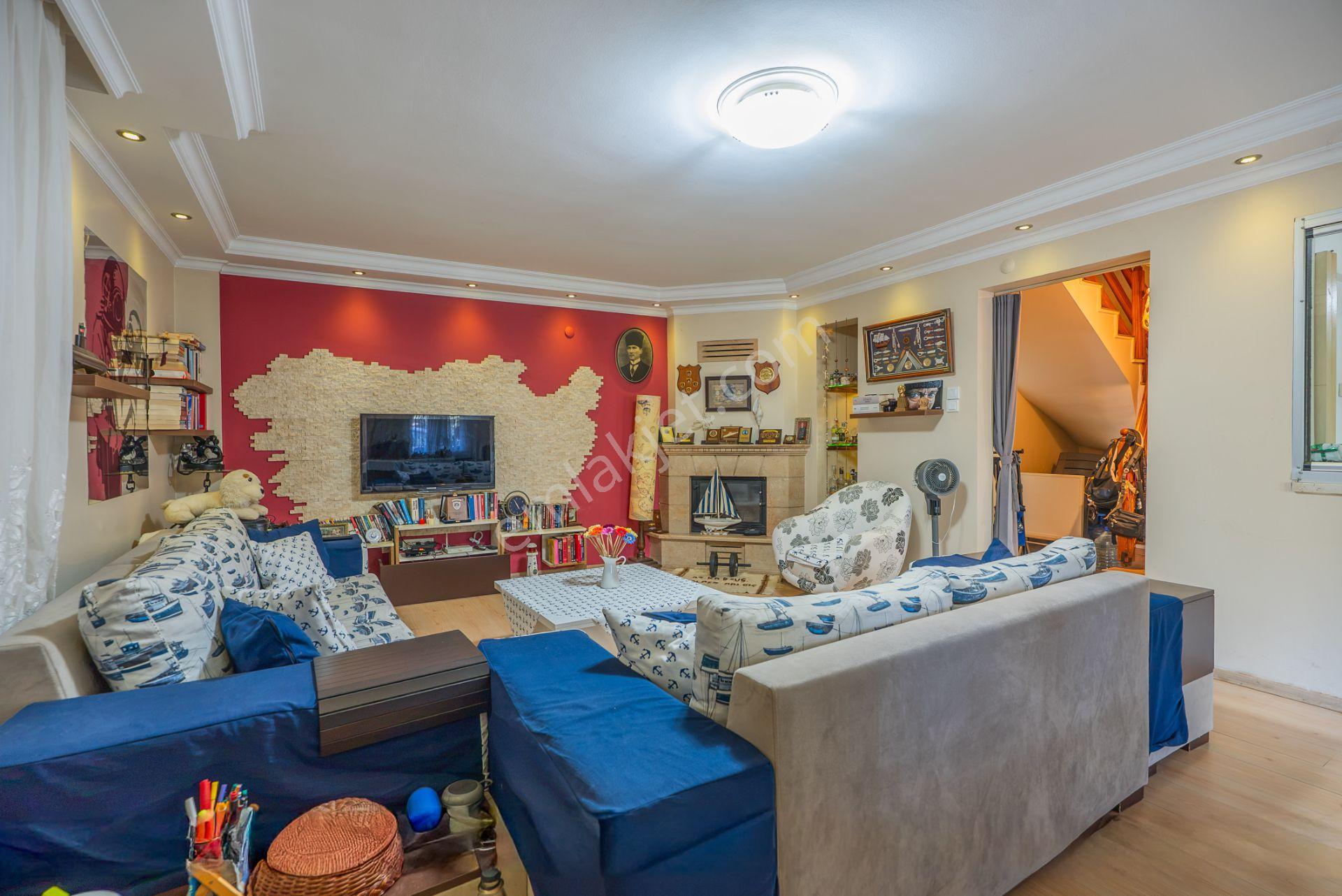 Urla Çeşmealtında Denize 200 Metre Satılık Bahçeli 5+1 Villa — fotoğraf 12
