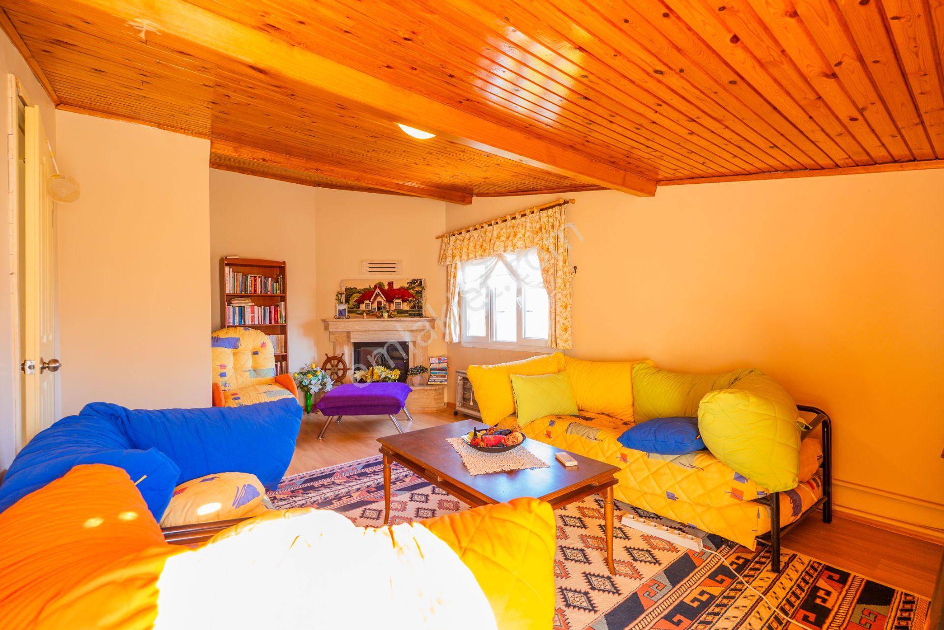 Urla Çeşmealtında Denize 200 Metre Satılık Bahçeli 5+1 Villa — fotoğraf 26