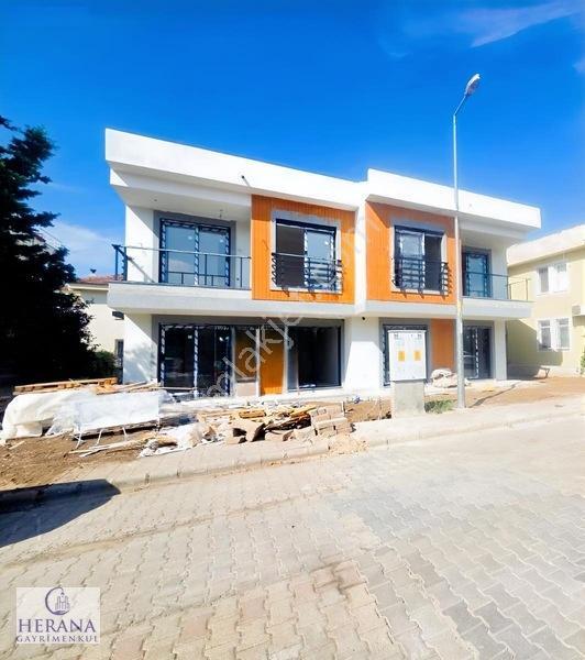 Denize 1Km Mesafede Daire Fiyatına Tripleks 3+1 Villa