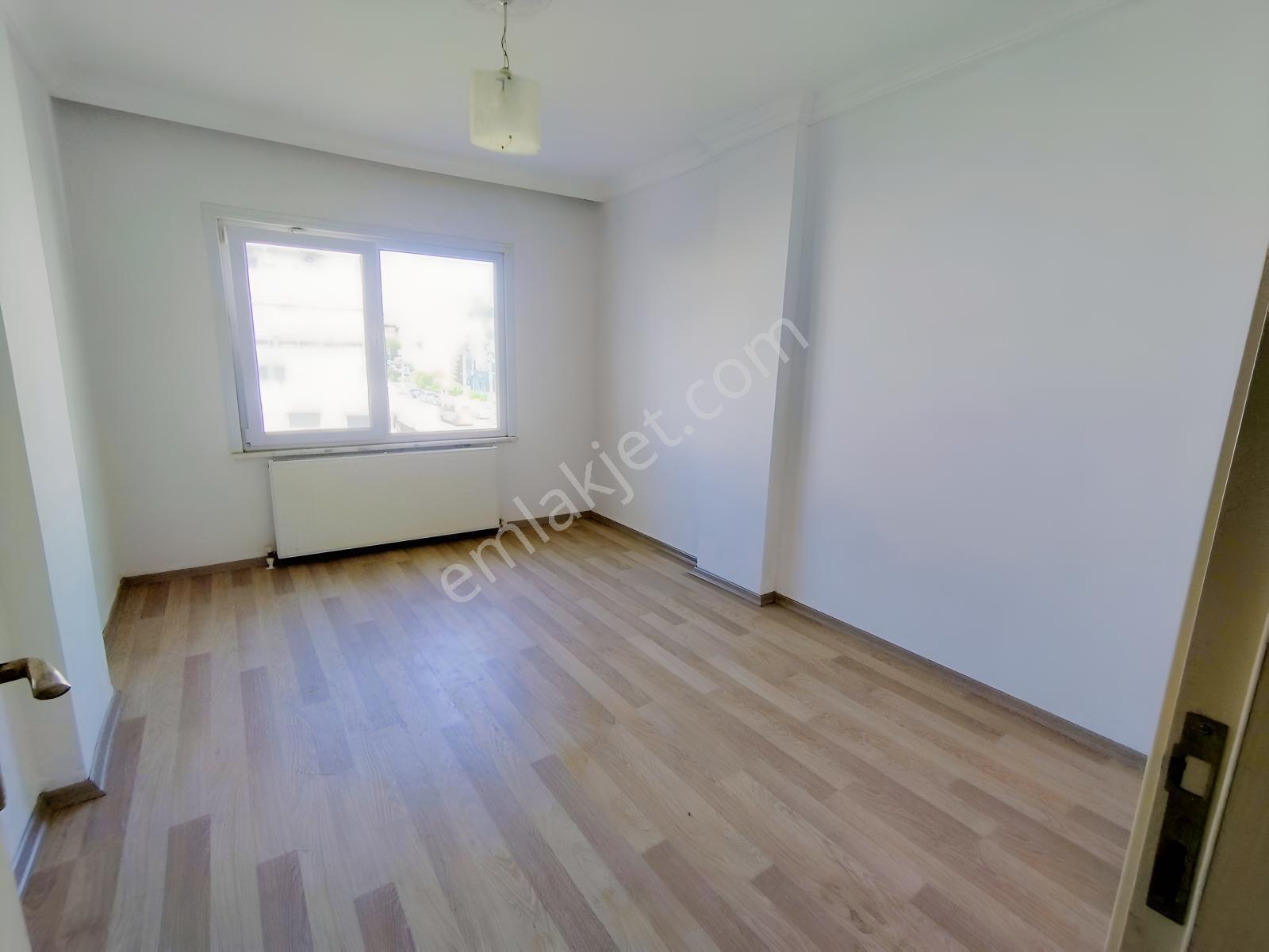 Turyap'tan;çiftlikköy Sitelerde,içi Yenilenmiş,2+1 Ara Kat Daire — fotoğraf 4