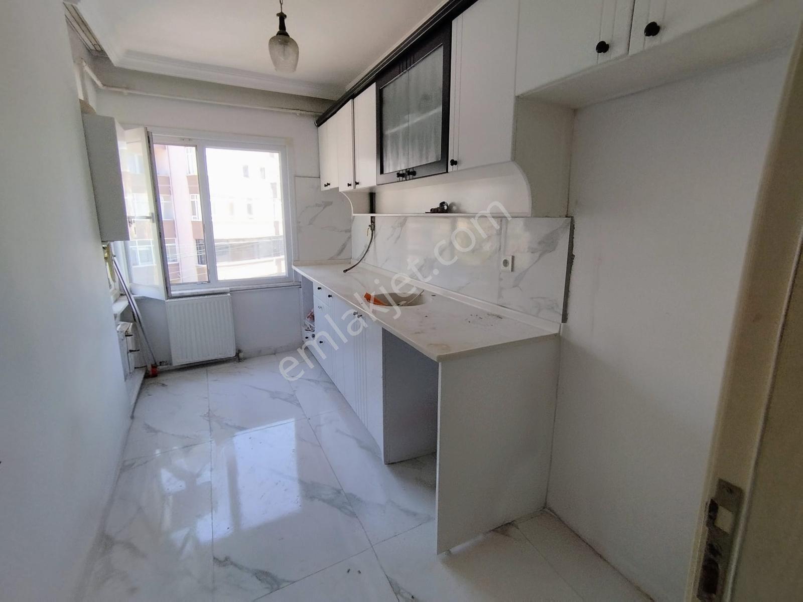 Turyap'tan;çiftlikköy Sitelerde,içi Yenilenmiş,2+1 Ara Kat Daire — fotoğraf 11