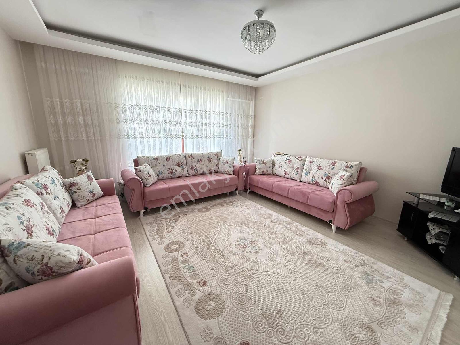 Mevlana Mah. 535 Kütle Parselin Aranan Dairesi Satışta !! — fotoğraf 3