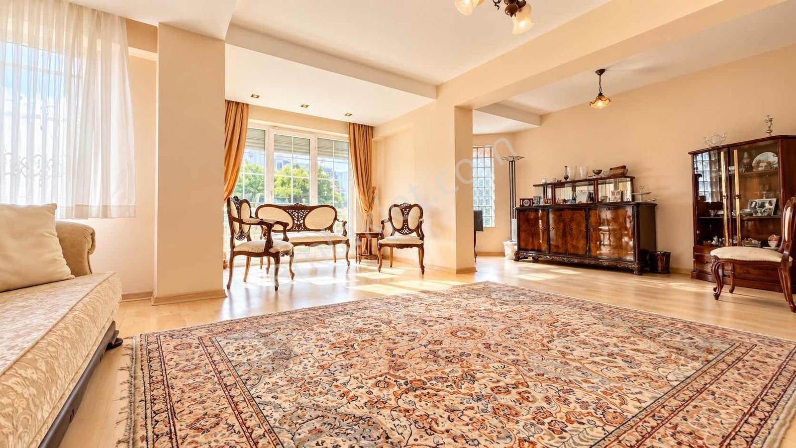 Çengelköy'de Villa Konforunda 220 M2 Keyifli Bahçe Dublexi — fotoğraf 2