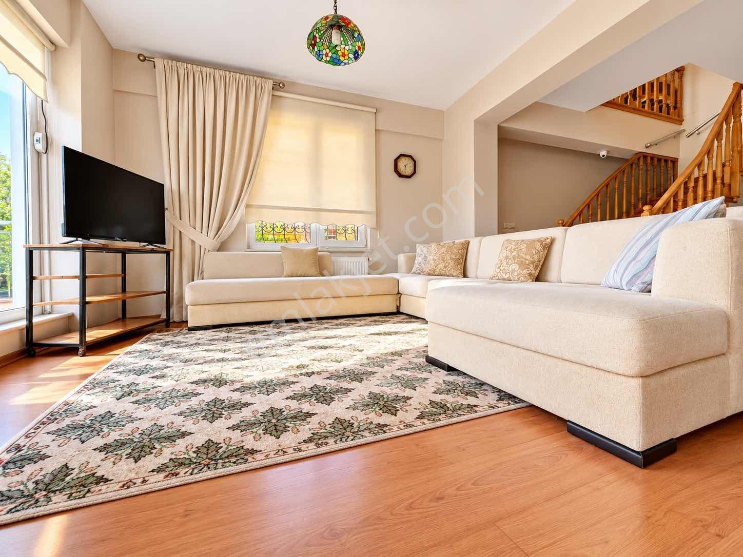 Çengelköy'de Villa Konforunda 220 M2 Keyifli Bahçe Dublexi — fotoğraf 13