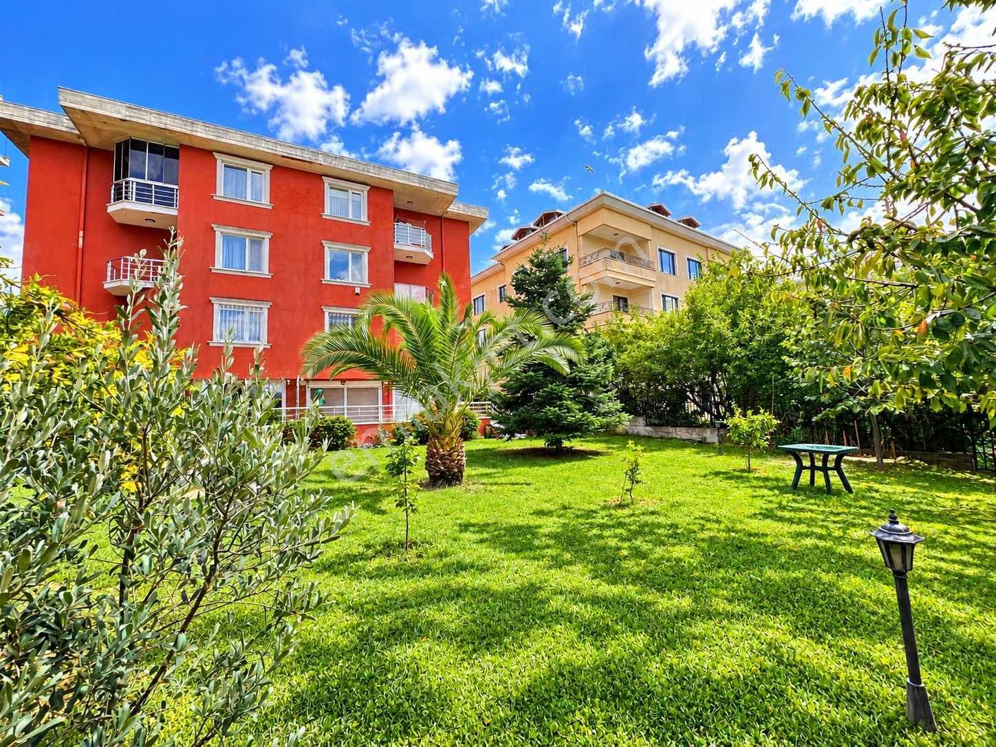 Çengelköy'de Villa Konforunda 220 M2 Keyifli Bahçe Dublexi — fotoğraf 23