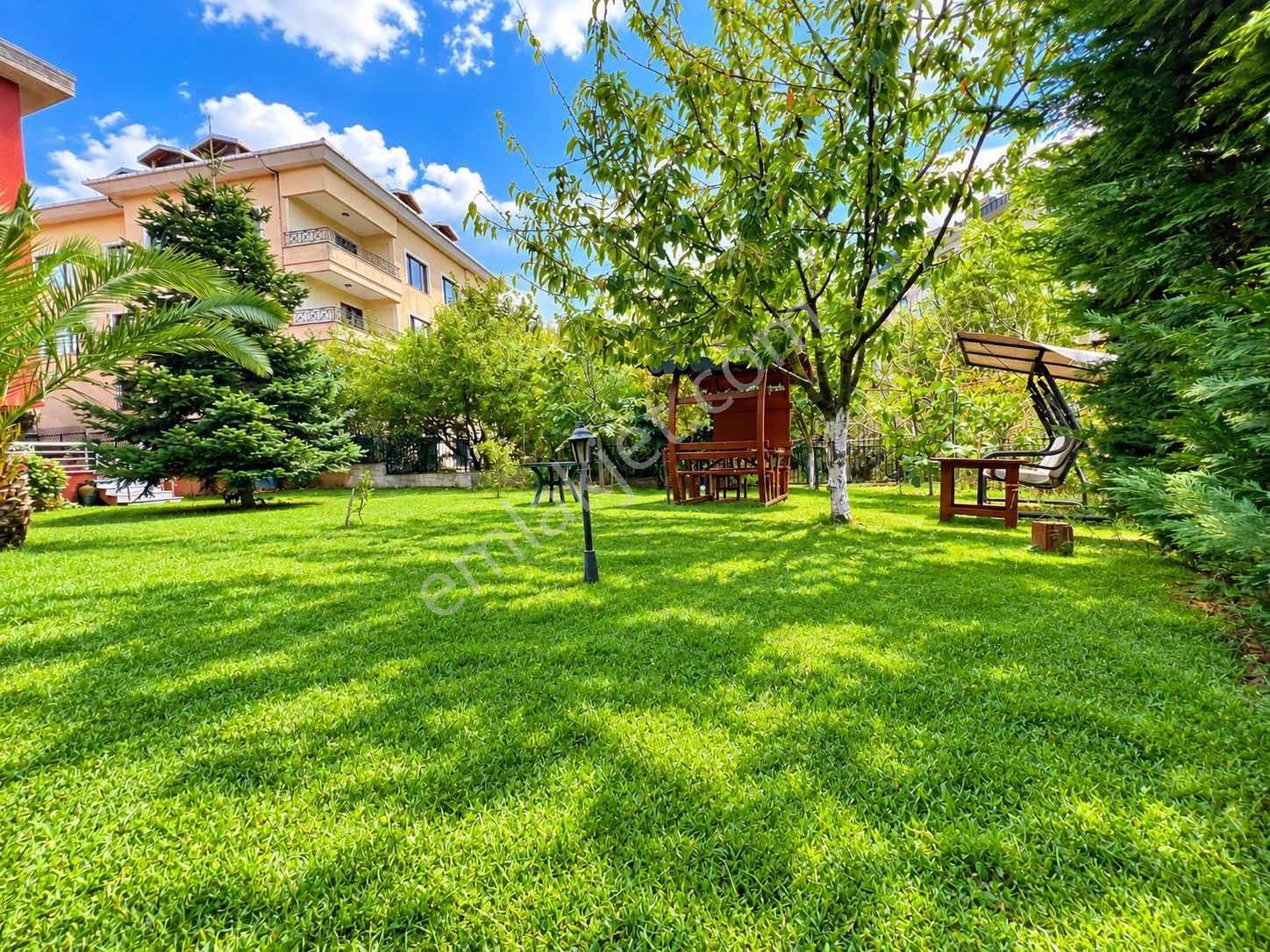 Çengelköy'de Villa Konforunda 220 M2 Keyifli Bahçe Dublexi — fotoğraf 24