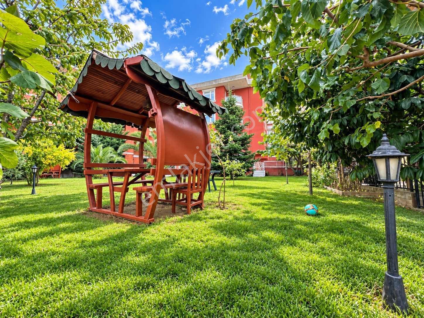 Çengelköy'de Villa Konforunda 220 M2 Keyifli Bahçe Dublexi — fotoğraf 25