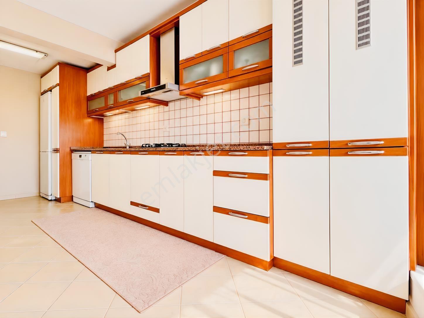 Çengelköy'de Villa Konforunda 220 M2 Keyifli Bahçe Dublexi — fotoğraf 28