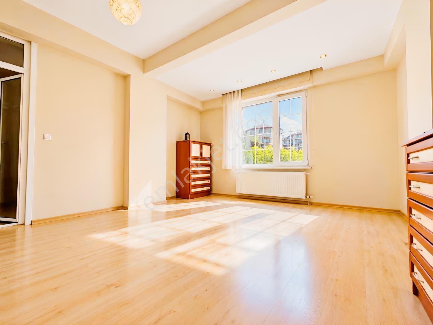 Çengelköy'de Villa Konforunda 220 M2 Keyifli Bahçe Dublexi — fotoğraf 29