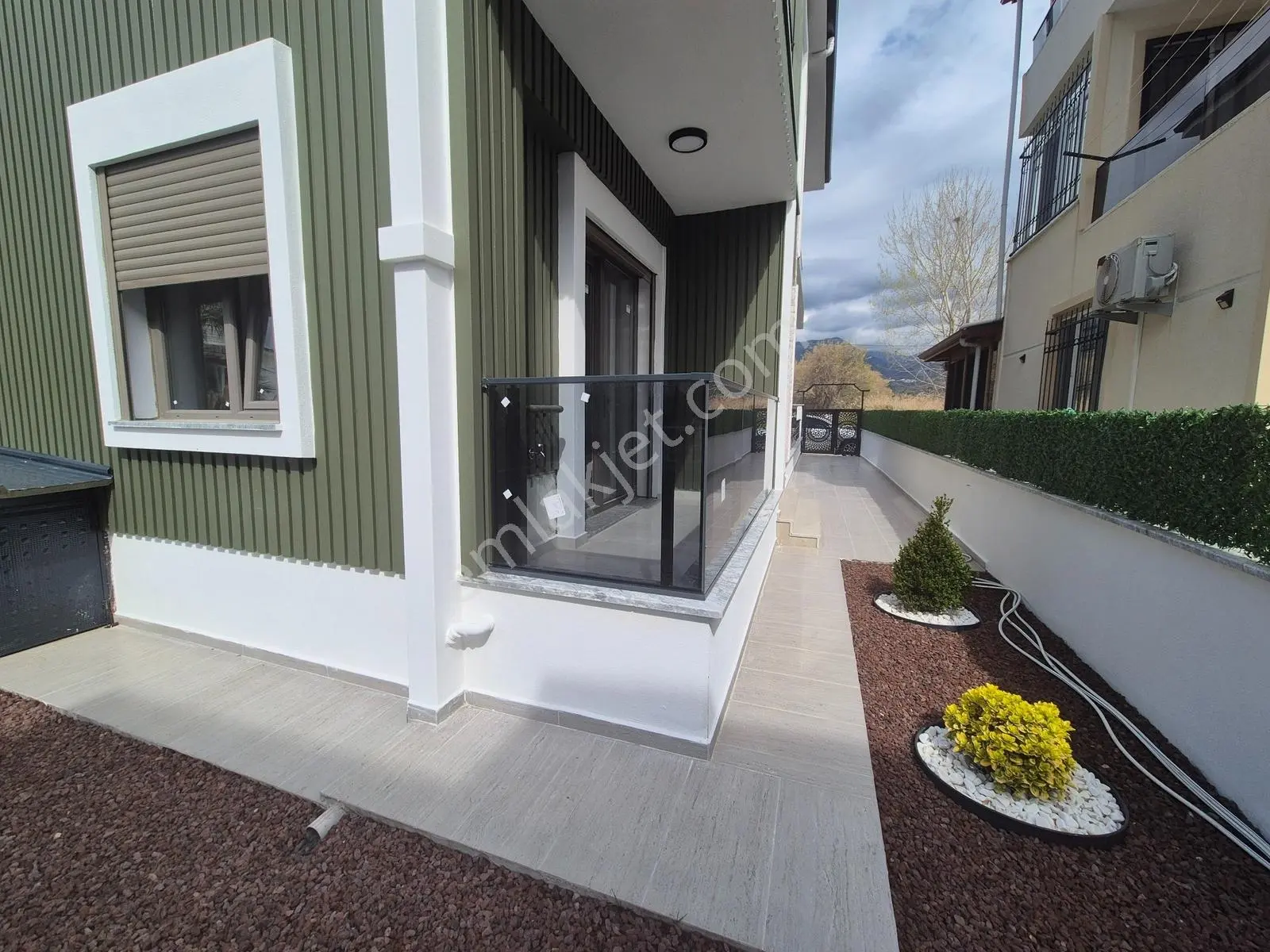 Artı Emlak'tan Güre'de Denize 150 M Satılık 3+1 Lüks Villa — fotoğraf 2