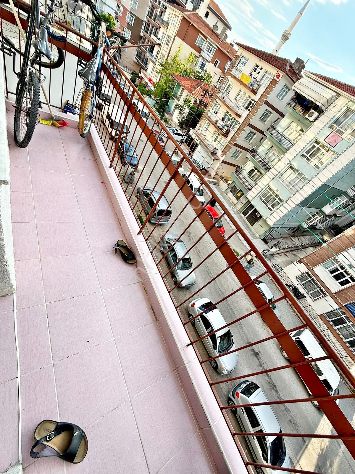 Veranka'dan Demetevler Lalegül'de Arakatta Acilsatılık 3+1 Daire — fotoğraf 14
