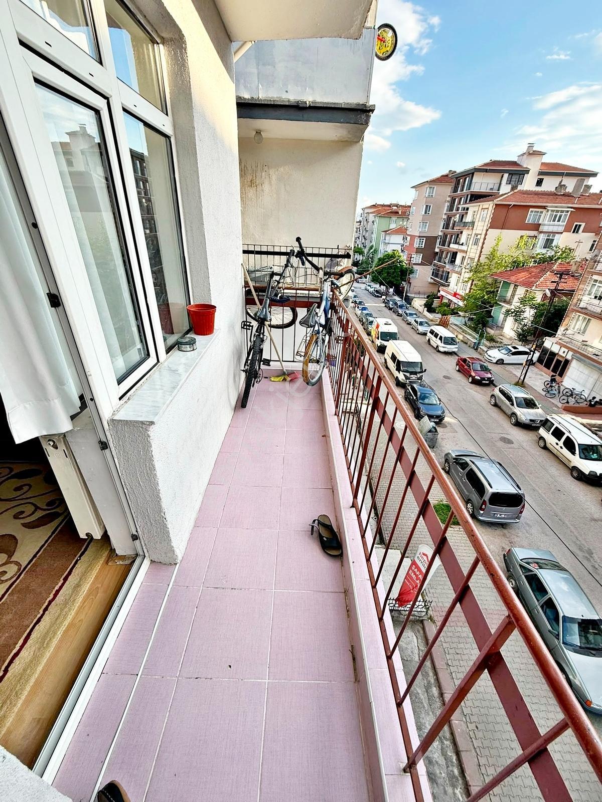 Veranka'dan Demetevler Lalegül'de Arakatta Acilsatılık 3+1 Daire — fotoğraf 15