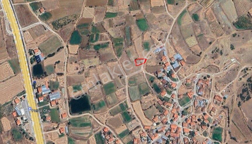 Köy Yerleşık Alanı İçınde | Kadastral Yola Cephelı — fotoğraf 2