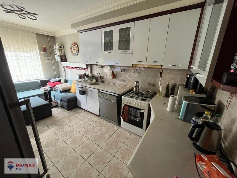 Remax Mid 'den -bahçelievlerde 3+1 Yüksek Girişi Satılık Daire — fotoğraf 8