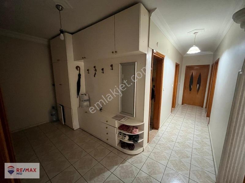 Remax Mid 'den -bahçelievlerde 3+1 Yüksek Girişi Satılık Daire — fotoğraf 11
