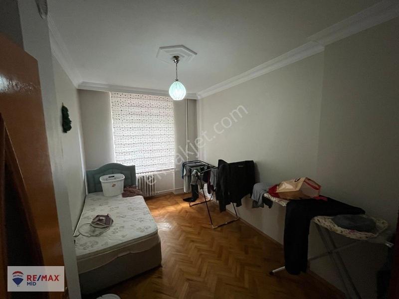 Remax Mid 'den -bahçelievlerde 3+1 Yüksek Girişi Satılık Daire — fotoğraf 12