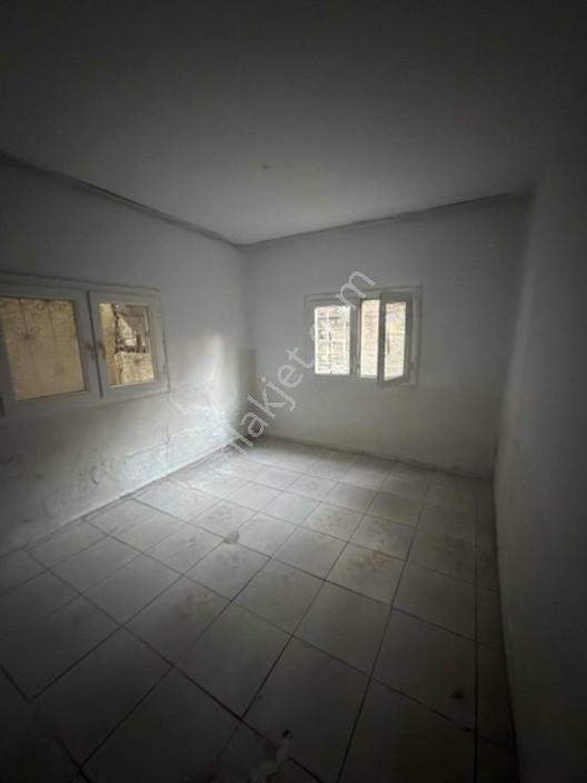 İsmetpaşada Ana Caddeye Yakın 4 Daireli Yatırımlık Müstakil Ev — fotoğraf 4