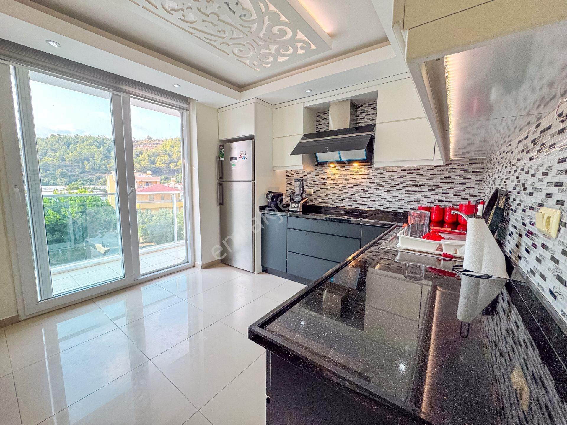 Alanya Kestel Satılık 3+1 Lüks Eşyalı Dubleks Daire — fotoğraf 7
