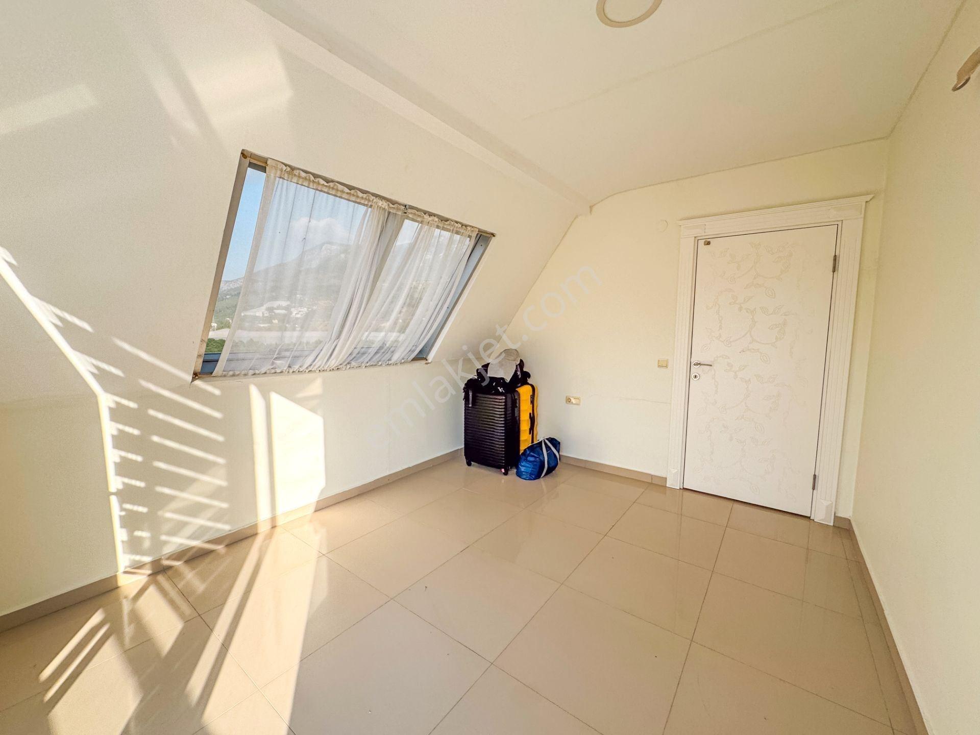 Alanya Kestel Satılık 3+1 Lüks Eşyalı Dubleks Daire — fotoğraf 13