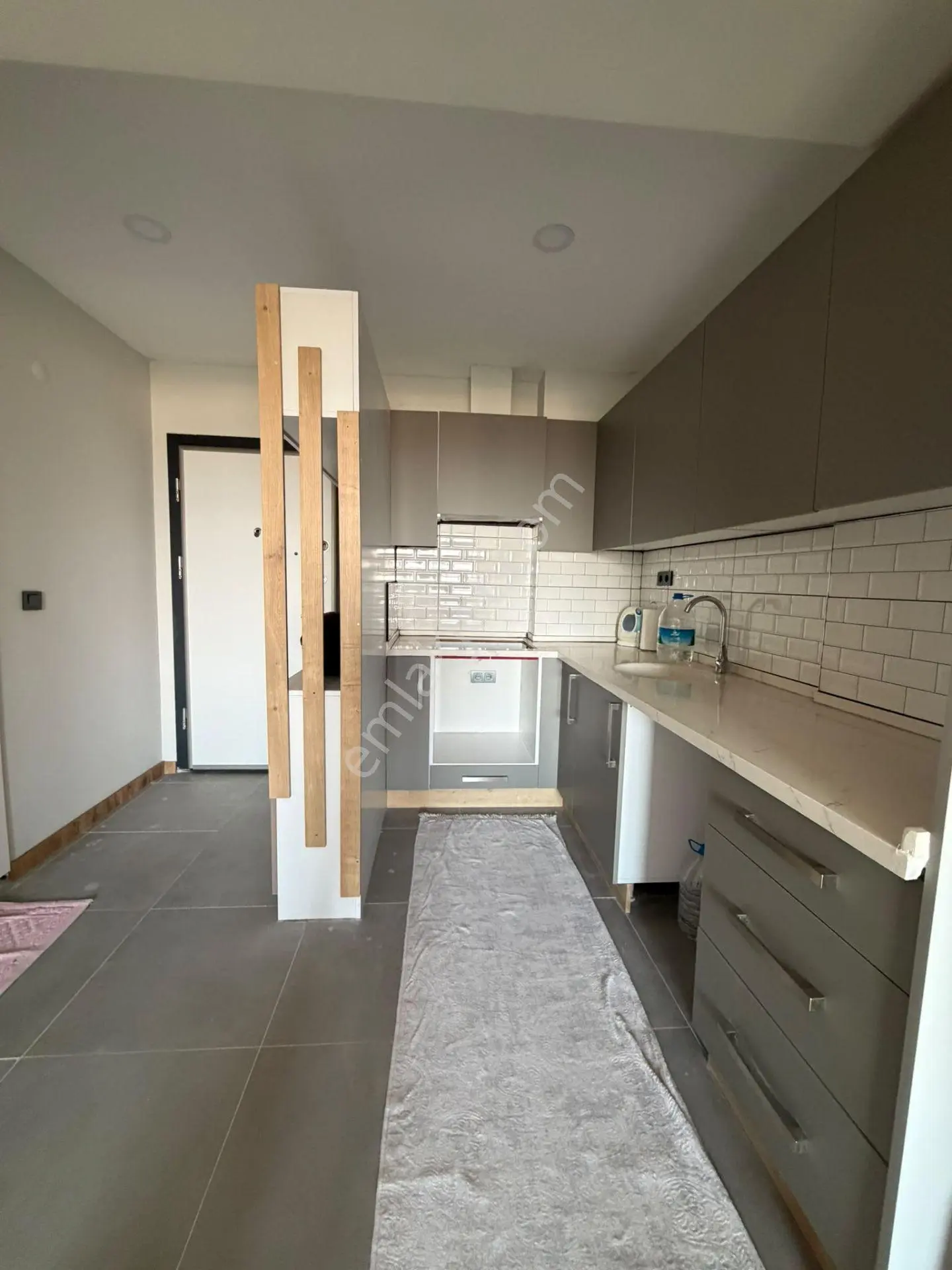Tetik Emlak’tan Sümer Mahallesi’nde Eşyalı 2+1 Satılık Daire — fotoğraf 4