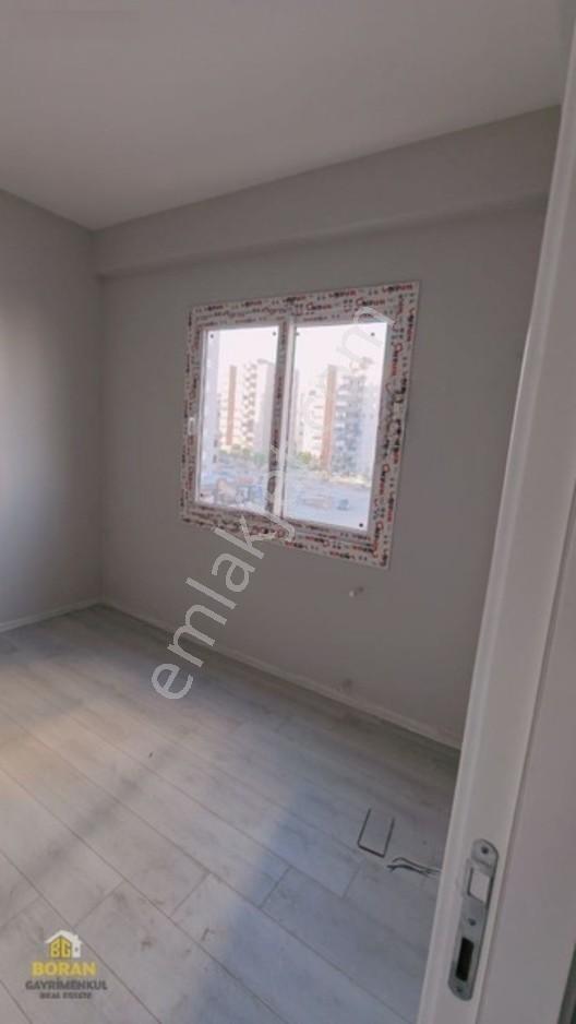 Kıyıboyuna Yakın Az Katlı Sıfır Binada 2+1 Satlık Daire — fotoğraf 2