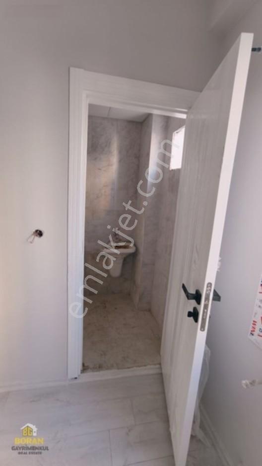 Kıyıboyuna Yakın Az Katlı Sıfır Binada 2+1 Satlık Daire — fotoğraf 6