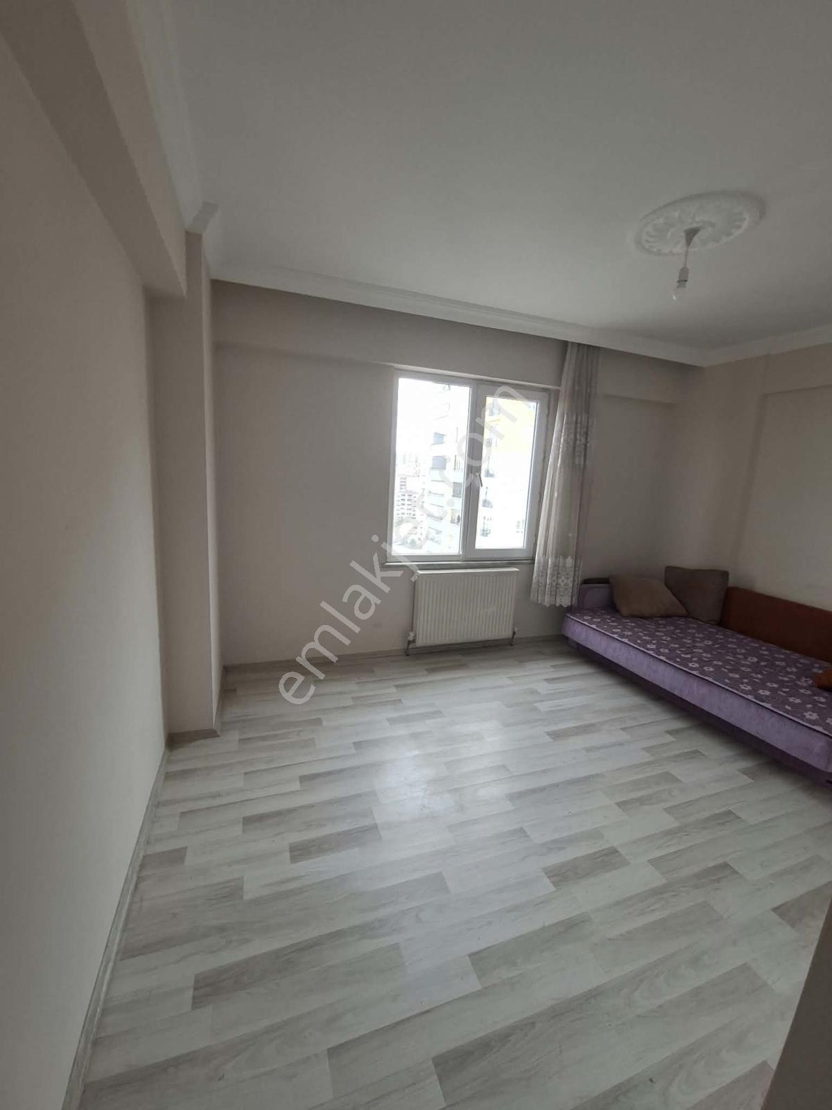 Değişim Emlak'tan Tosya Yolu Kaan Sitesinde Satılık 2+1 Daire — fotoğraf 4