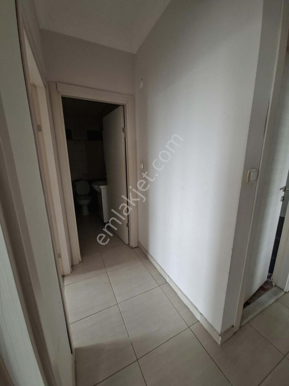 Değişim Emlak'tan Tosya Yolu Kaan Sitesinde Satılık 2+1 Daire — fotoğraf 5