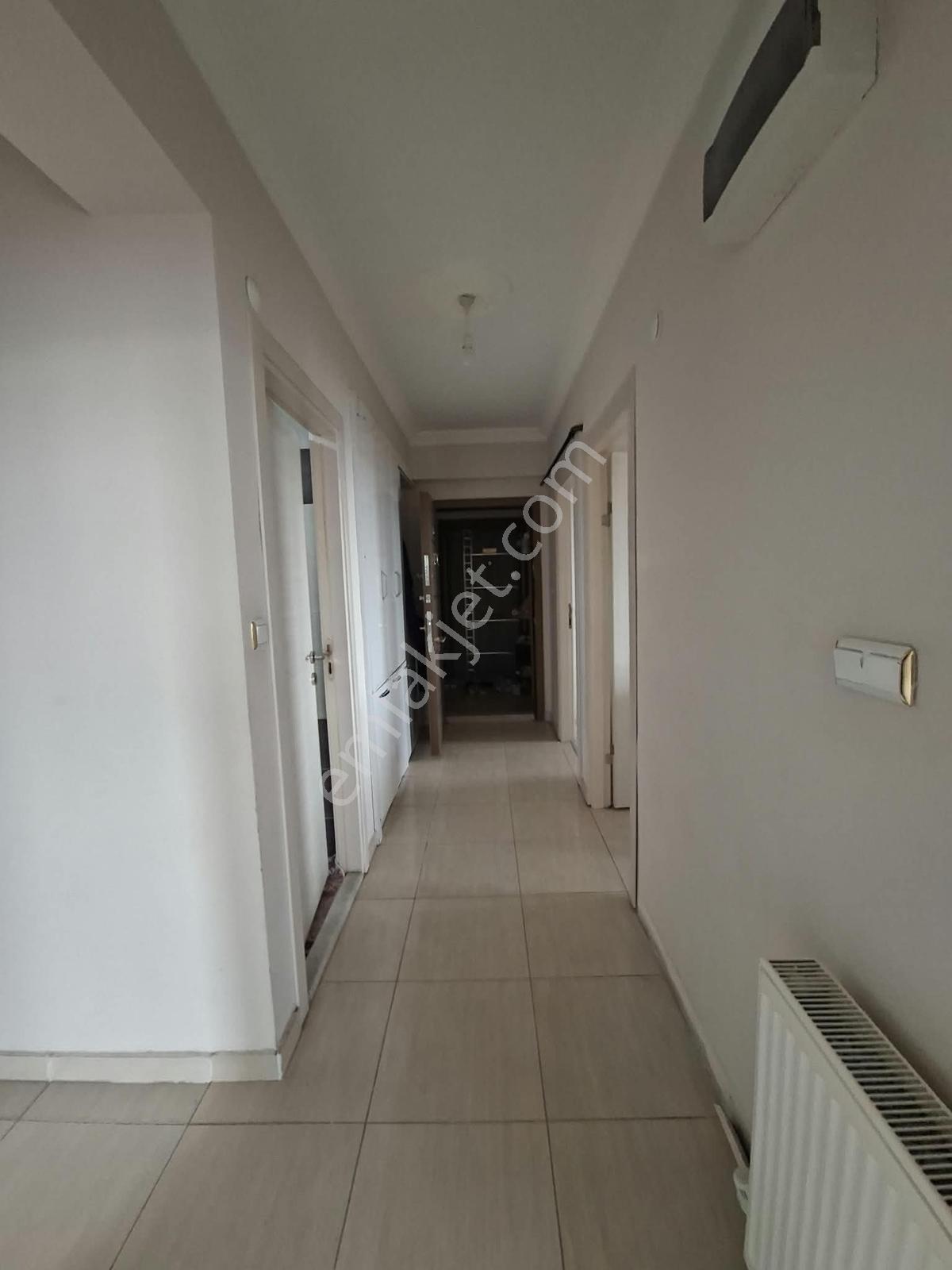 Değişim Emlak'tan Tosya Yolu Kaan Sitesinde Satılık 2+1 Daire — fotoğraf 9