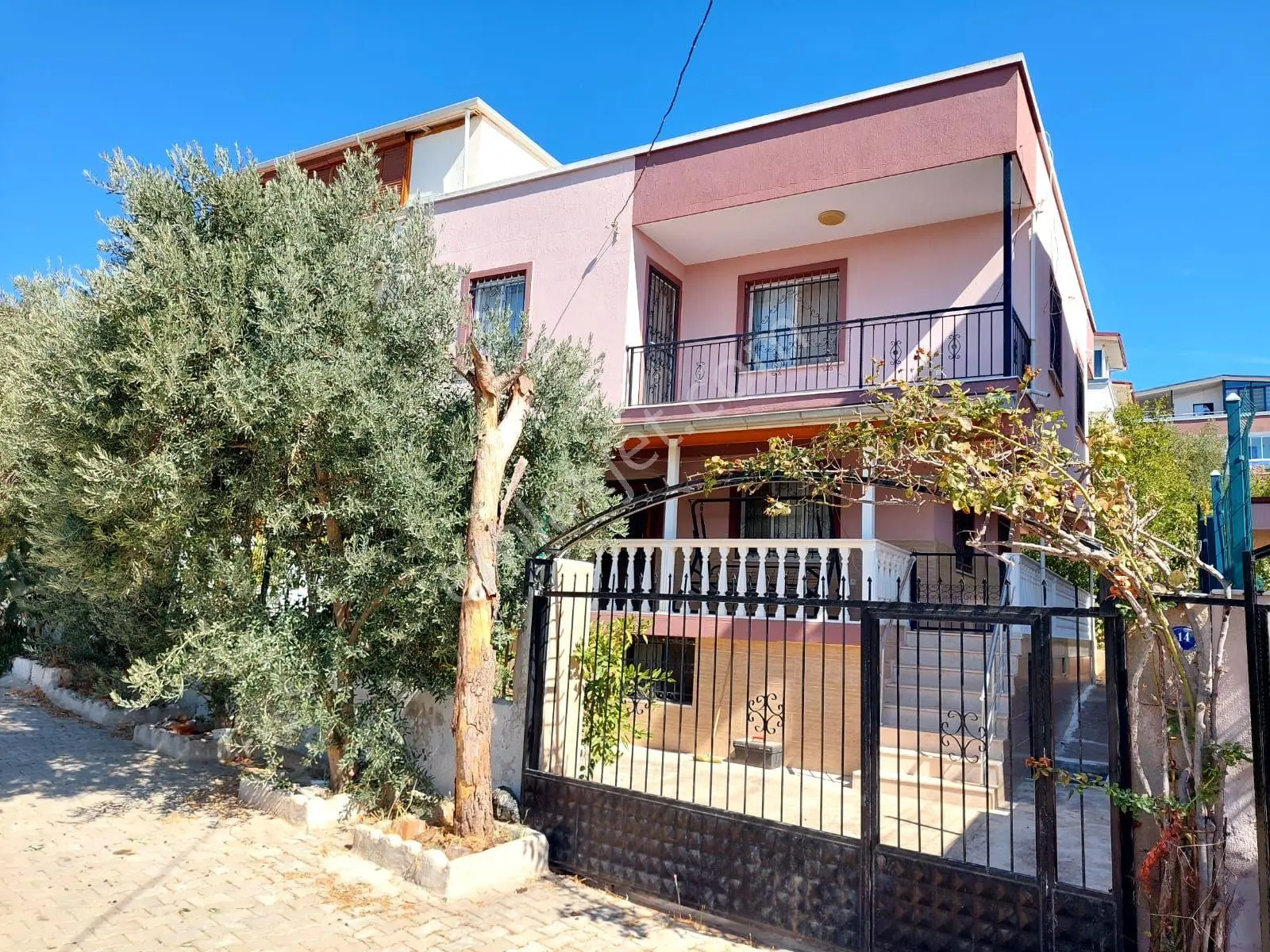 İzmir Seferihisar Ürkmez De Satılık 2 Adet Daire