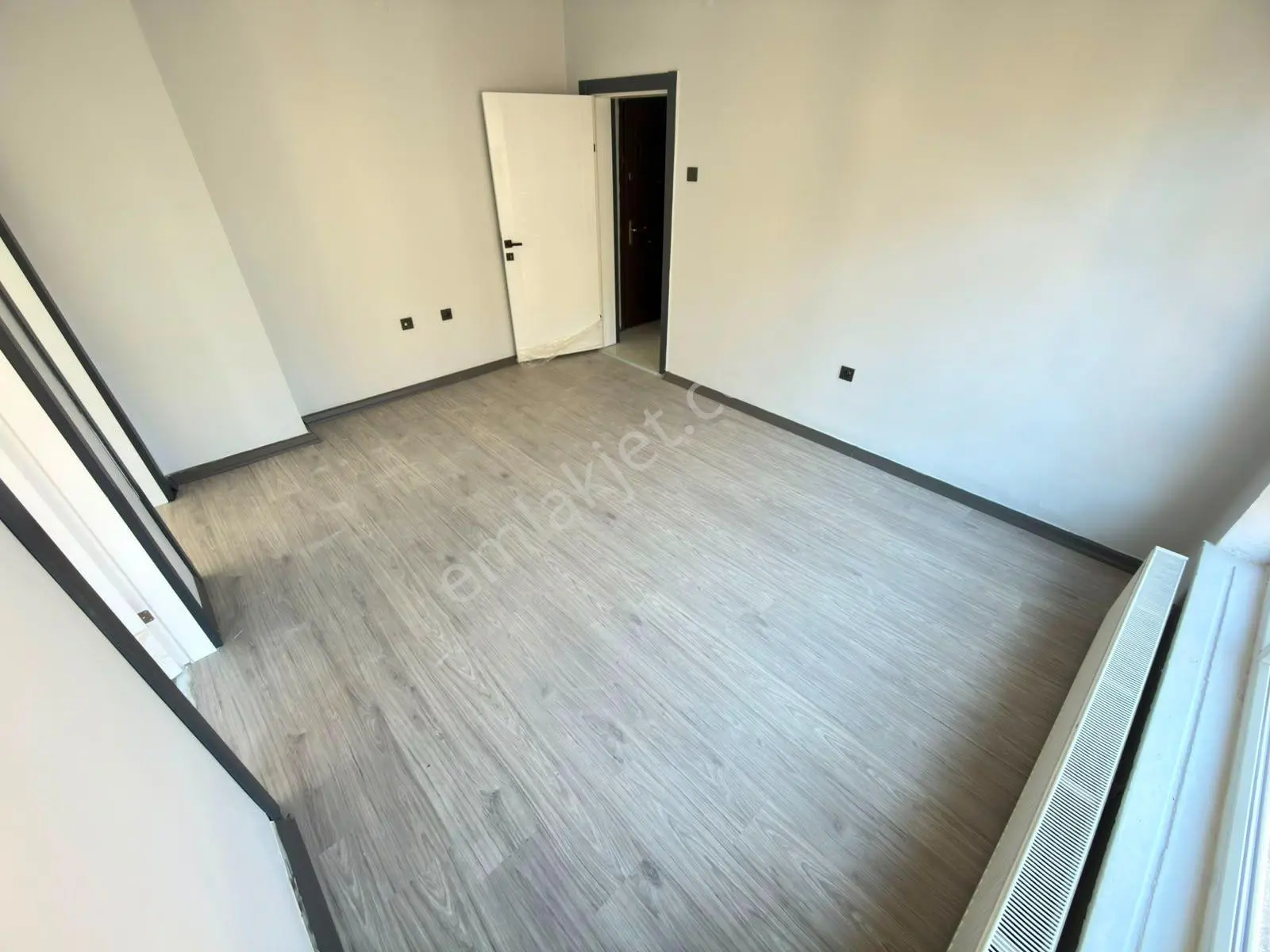 Sanatoryum Cadde Üzeri Ara Katta Full Yapılı Fırsat 2+1 Daire — fotoğraf 28