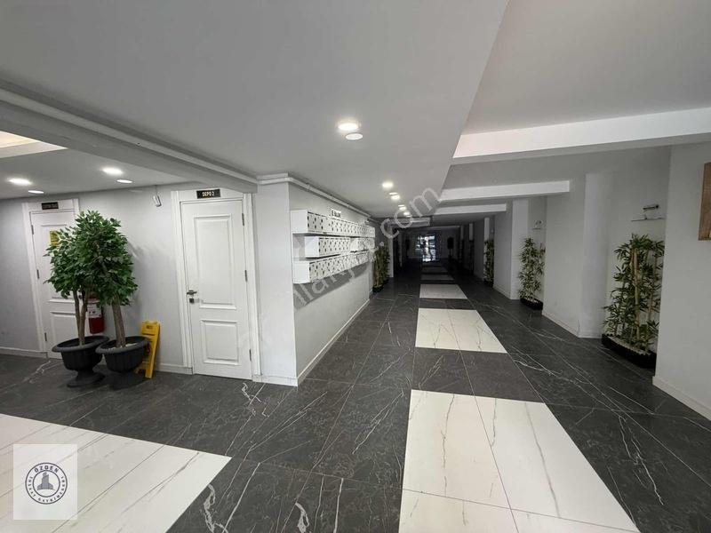 Özden Gayrimenkul'den Safir Sitesinde 3+1 Satılık Daire — fotoğraf 3