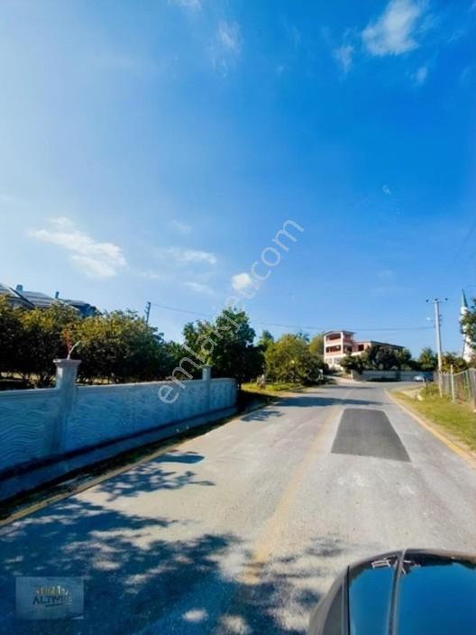 Güzlekte 1200 Mt2 Düz Manzaralı İmarlı Arsa — fotoğraf 4