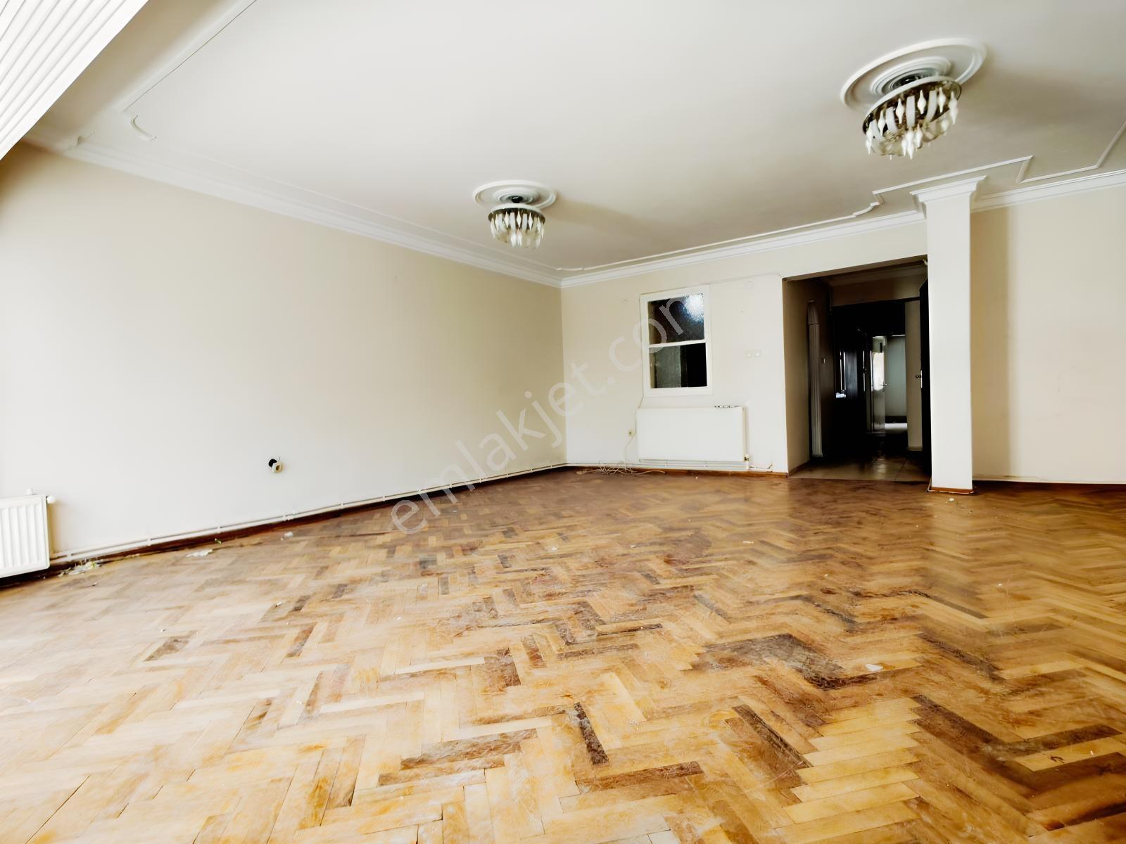 İnönü Caddesi Üzerinde | 130 M² | 3+1 | Satılık Daire — fotoğraf 3