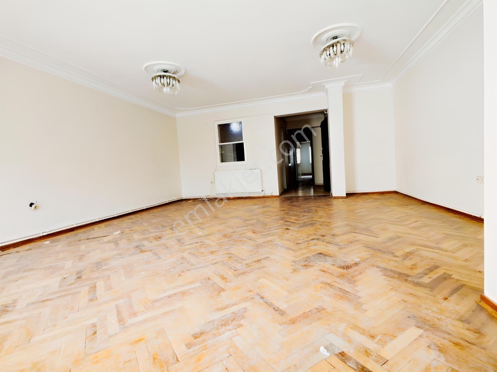 İnönü Caddesi Üzerinde | 130 M² | 3+1 | Satılık Daire — fotoğraf 4