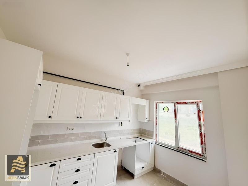 Cebecide Denize Yakın Sıfır 3+1 Bahçeli Dubleks Daire — fotoğraf 10
