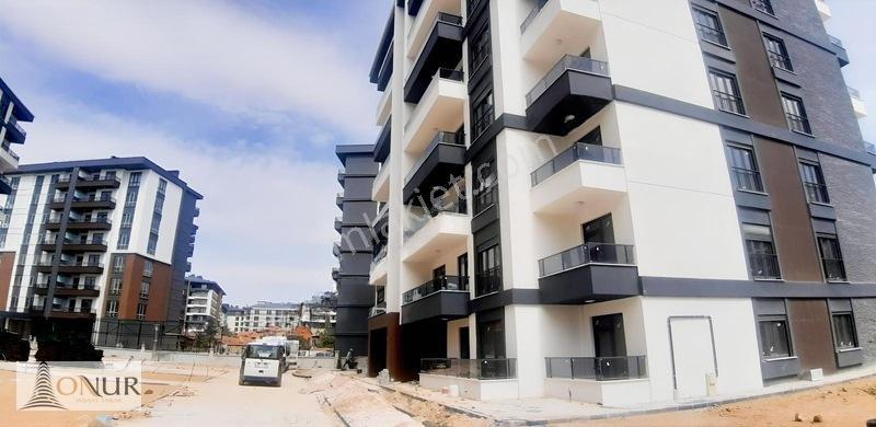 Onur Emlak Esenler Mah. Site İçi Kapalı Otoparklı 3+1 Daire — fotoğraf 2