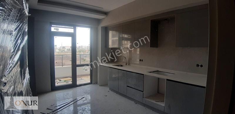 Onur Emlak Esenler Mah. Site İçi Kapalı Otoparklı 3+1 Daire — fotoğraf 7