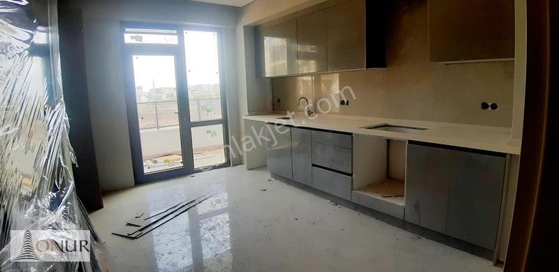 Onur Emlak Esenler Mah. Site İçi Kapalı Otoparklı 3+1 Daire — fotoğraf 9