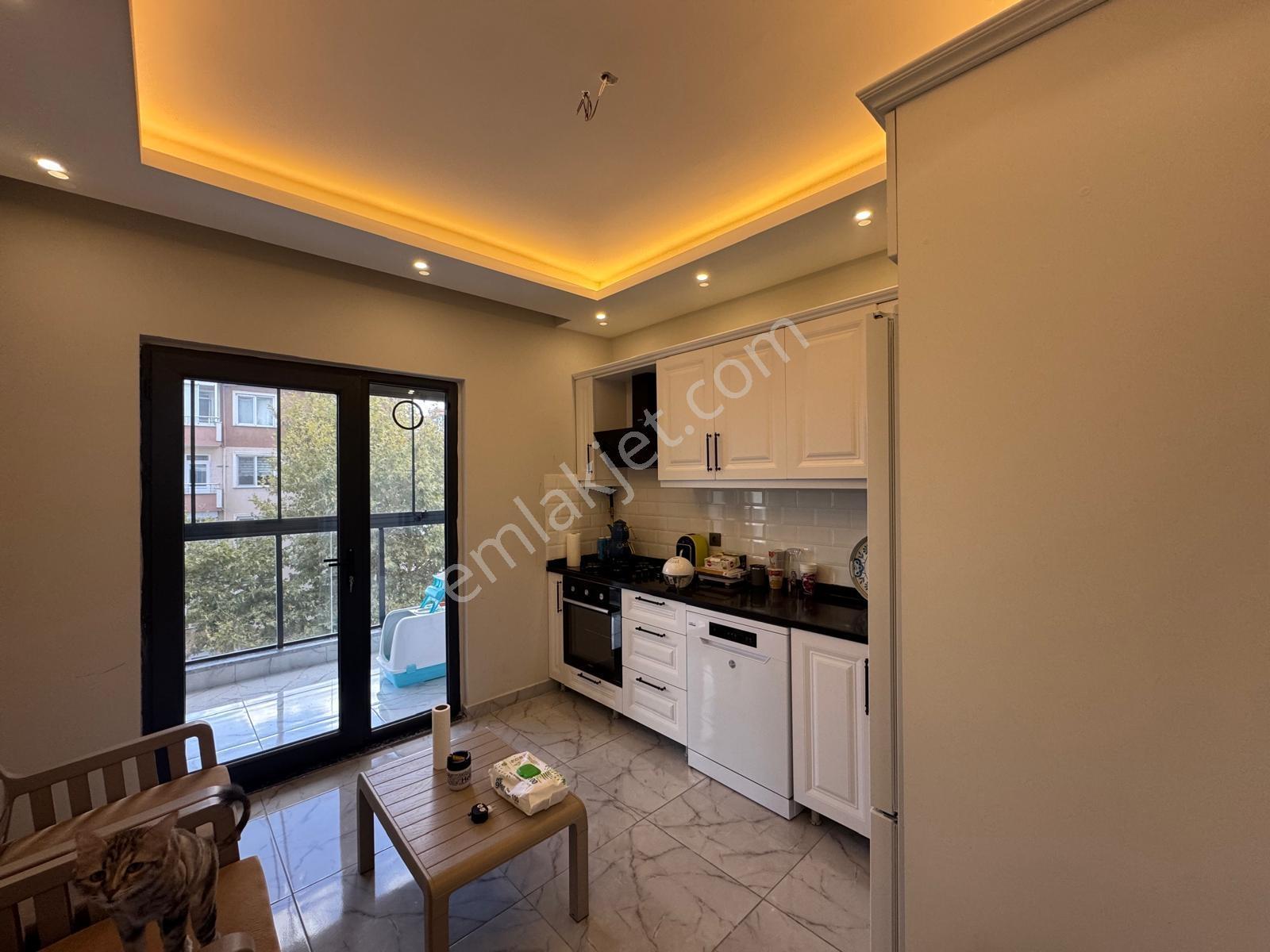 Altınovada Lüks Deniz Doğa Şehir Manzaralı 2+1 Daire — fotoğraf 10