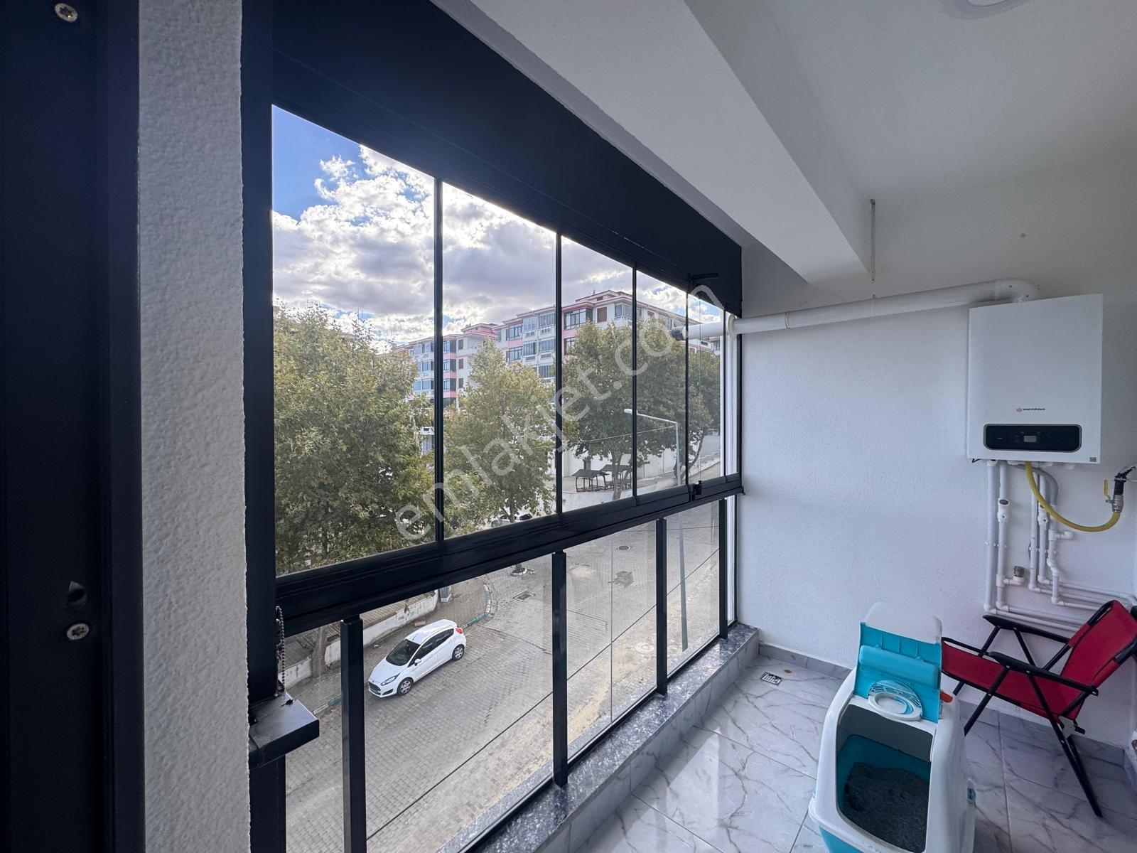 Altınovada Lüks Deniz Doğa Şehir Manzaralı 2+1 Daire — fotoğraf 12