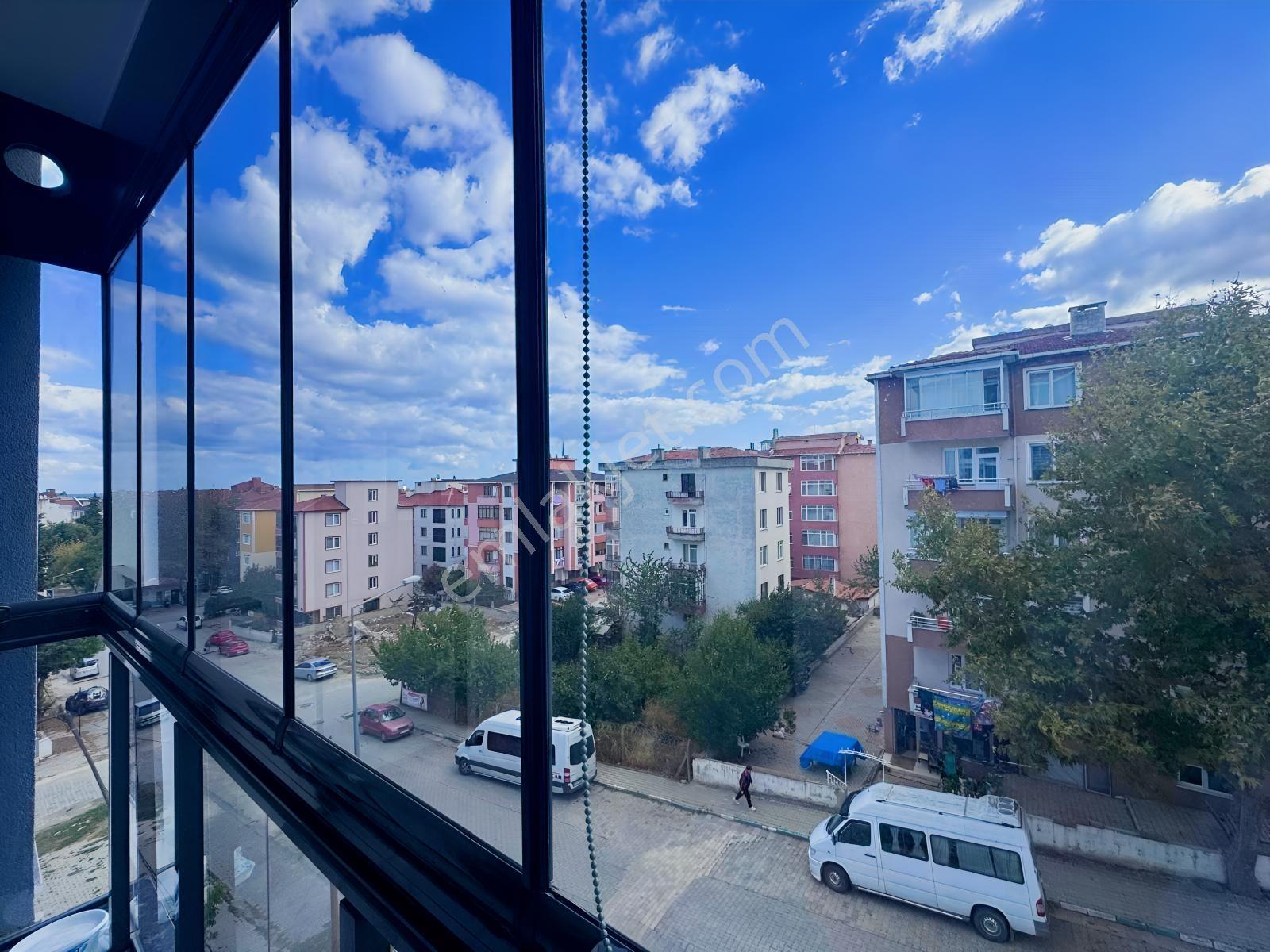 Altınovada Lüks Deniz Doğa Şehir Manzaralı 2+1 Daire — fotoğraf 13