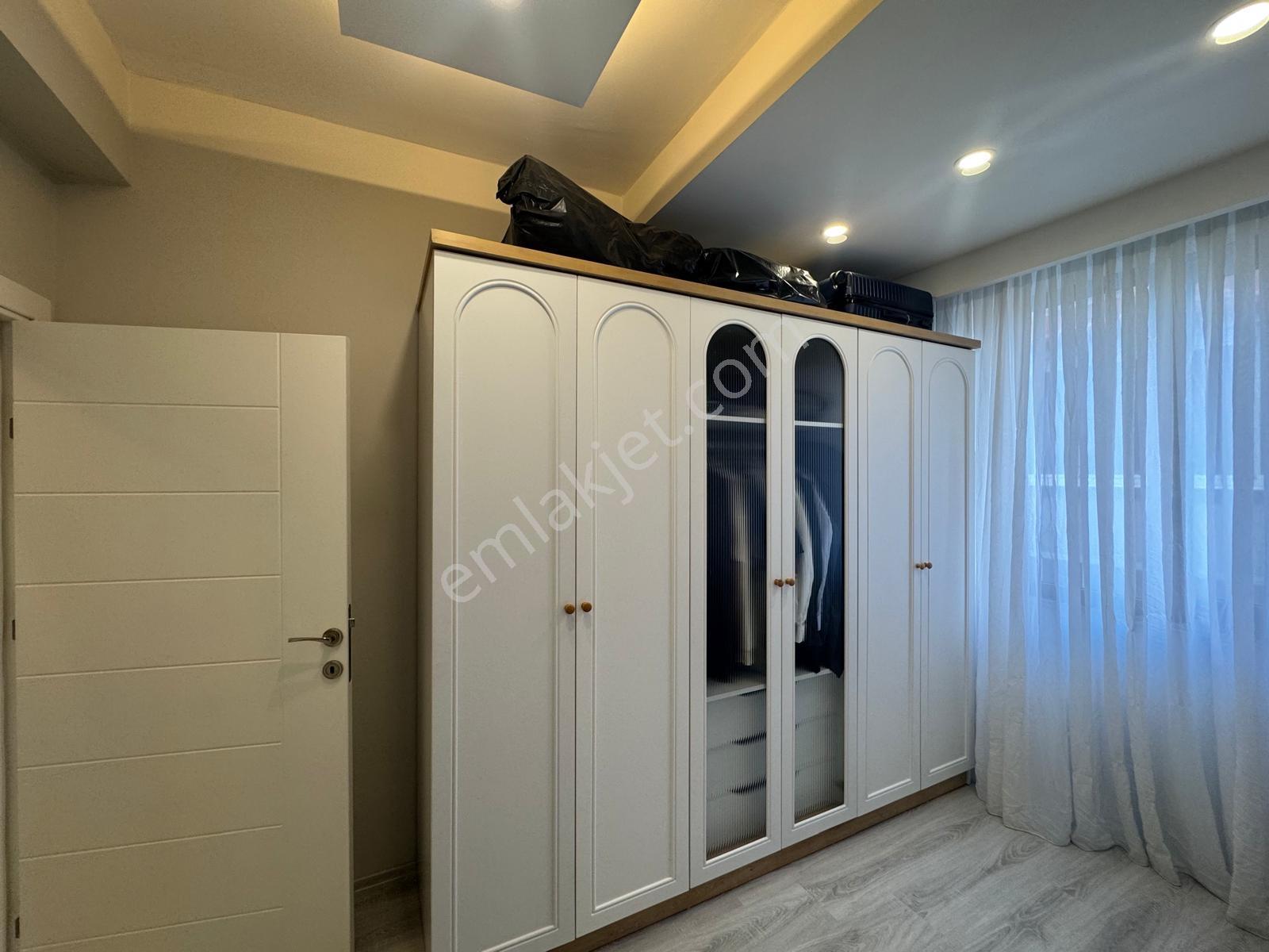 Altınovada Lüks Deniz Doğa Şehir Manzaralı 2+1 Daire — fotoğraf 14