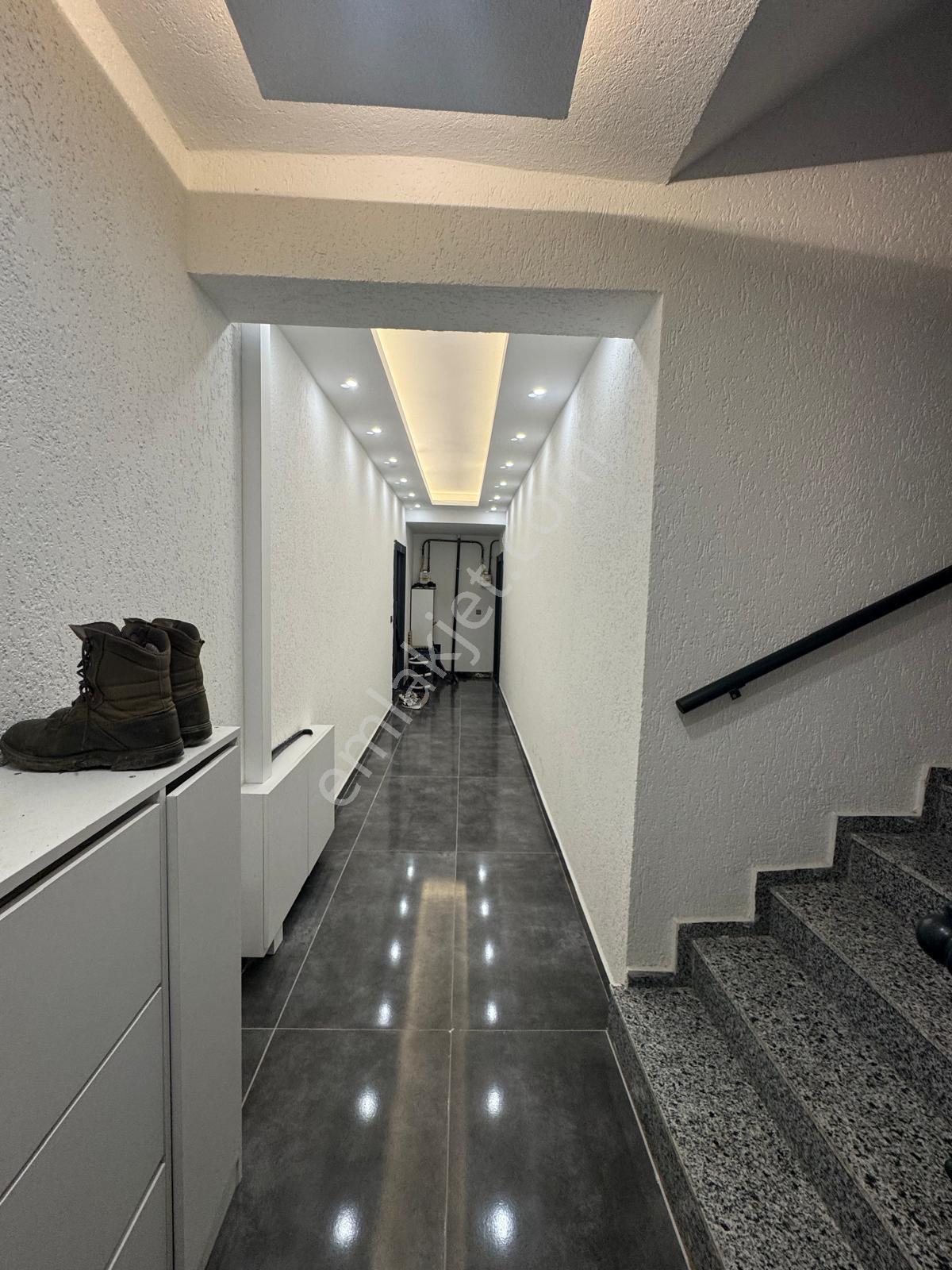 Altınovada Lüks Deniz Doğa Şehir Manzaralı 2+1 Daire — fotoğraf 31